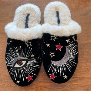 NEW Johnny Was Celestial Slippers Black Size 6 NWT Moon Star Eye Pattern